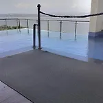 Good Stay Pool View Premium Studio Apartment 206